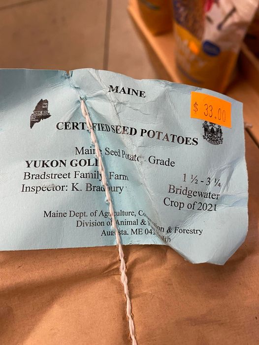 BRADSTREET FAMILY FARM SEED POTATOES DISCOVERED-FOR-SALE AT FEED STORE IN NORTH CAROLINA.  From the FB wall 'My Aroostoo